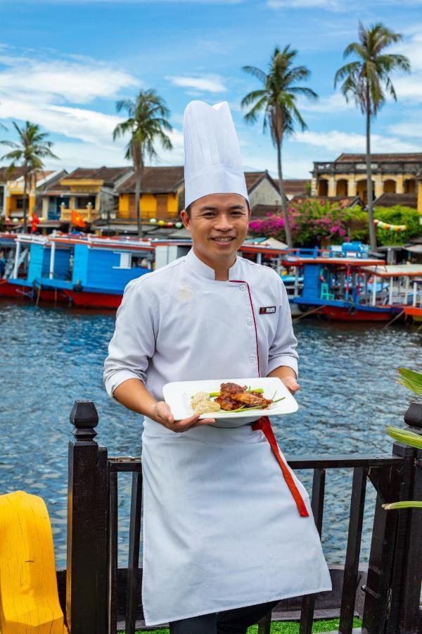 Little Riverside Hoi An . A Luxury Hotel & Spa Exterior foto A Vietnamese chef
