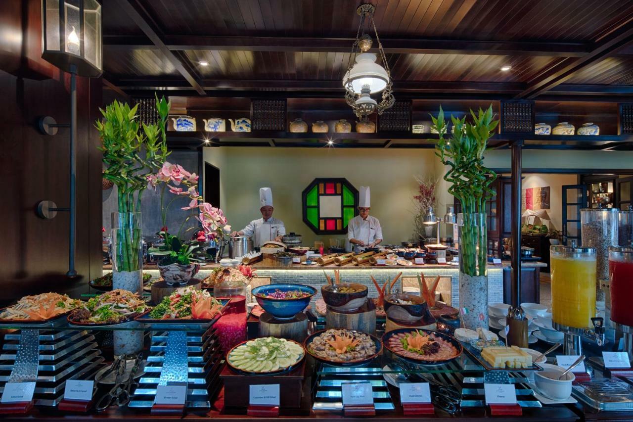 Little Riverside Hoi An . A Luxury Hotel & Spa Exterior foto The buffet at the restaurant