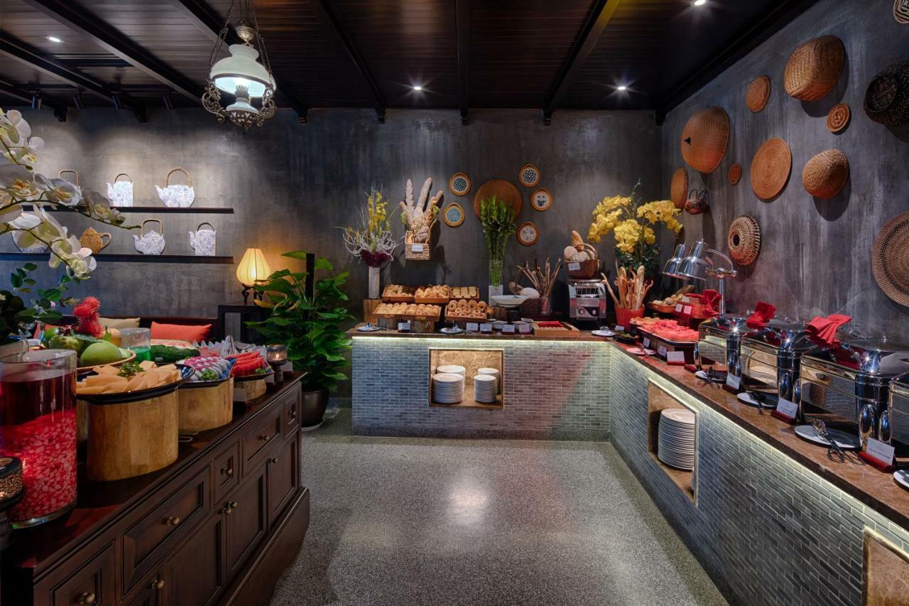 Little Riverside Hoi An . A Luxury Hotel & Spa Exterior foto The buffet at the restaurant